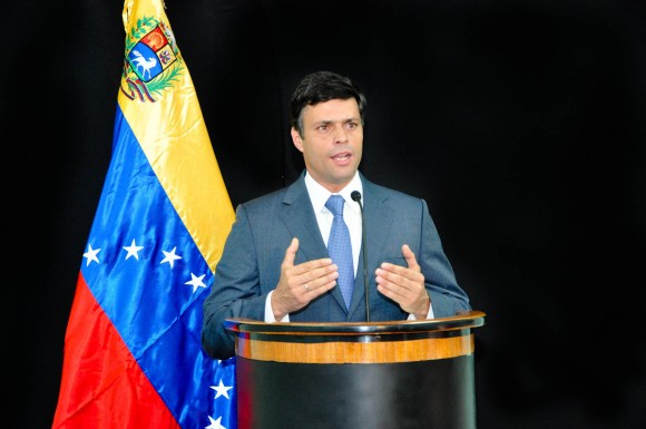 Leopoldo López en la presentación de su propuesta para el componente Militar en Carabobo