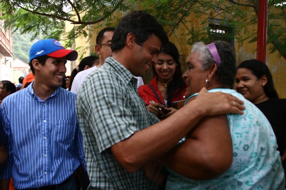 Leopoldo López en su recorrido por Vargas en la celebración de la bajada de los Reyes Magos de Guamacho